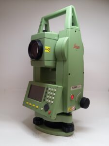 دوربین نقشه برداری کارکرده لایکا TCR802 POWER